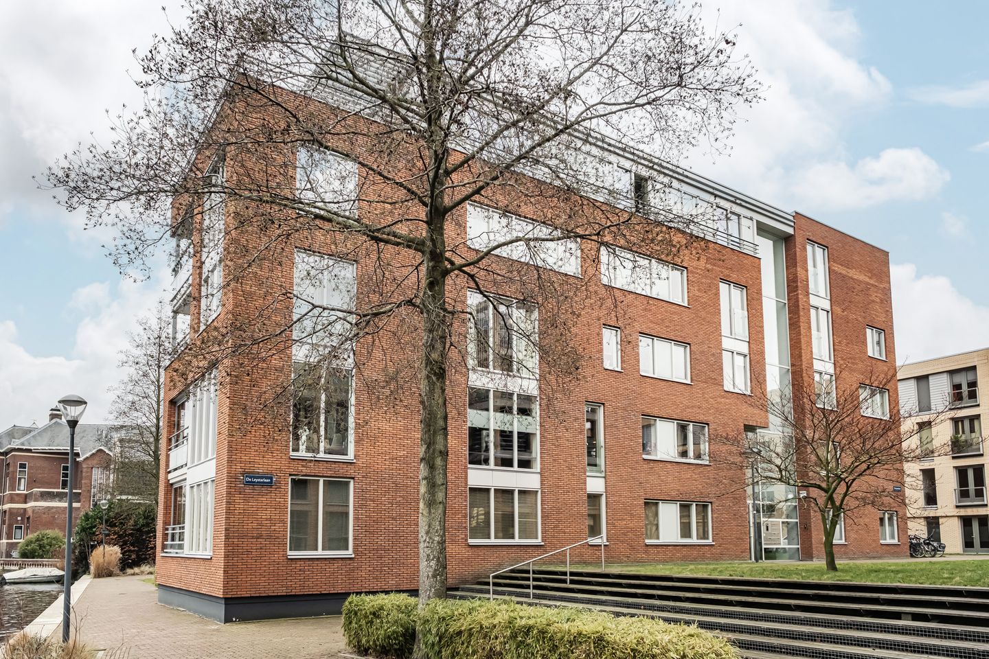 Foto 35 van De Leystarlaan 13