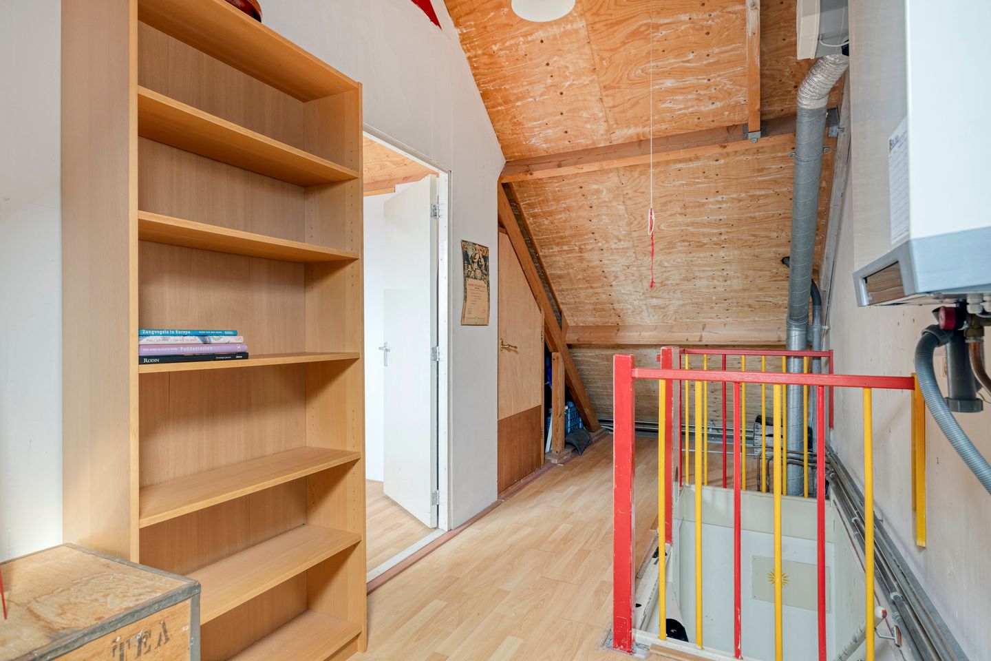 Spacious Family Home with West-Facing Garden in Wervenbuurt — 34