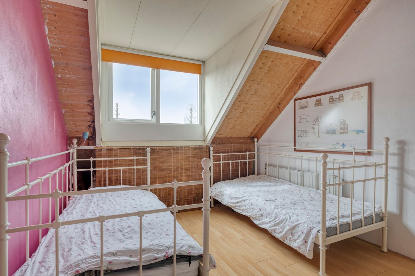 Spacious Family Home with West-Facing Garden in Wervenbuurt — 35