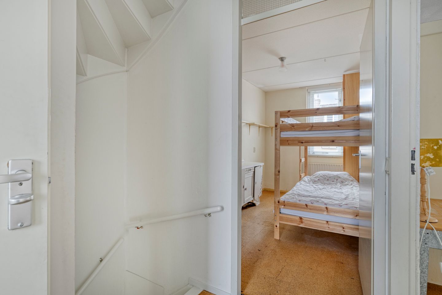 Spacious Family Home with West-Facing Garden in Wervenbuurt — 25