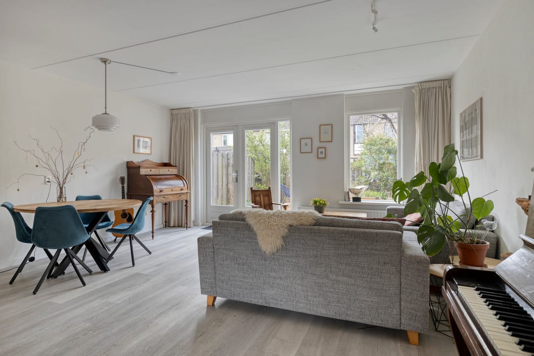 Spacious Family Home with West-Facing Garden in Wervenbuurt — 16
