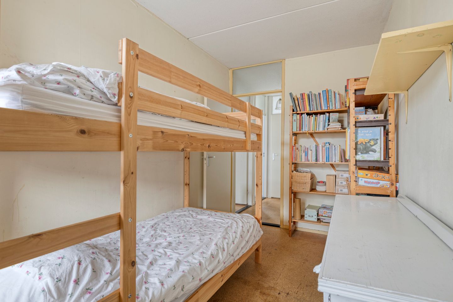 Spacious Family Home with West-Facing Garden in Wervenbuurt — 29