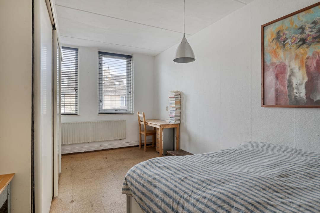 Spacious Family Home with West-Facing Garden in Wervenbuurt — 26