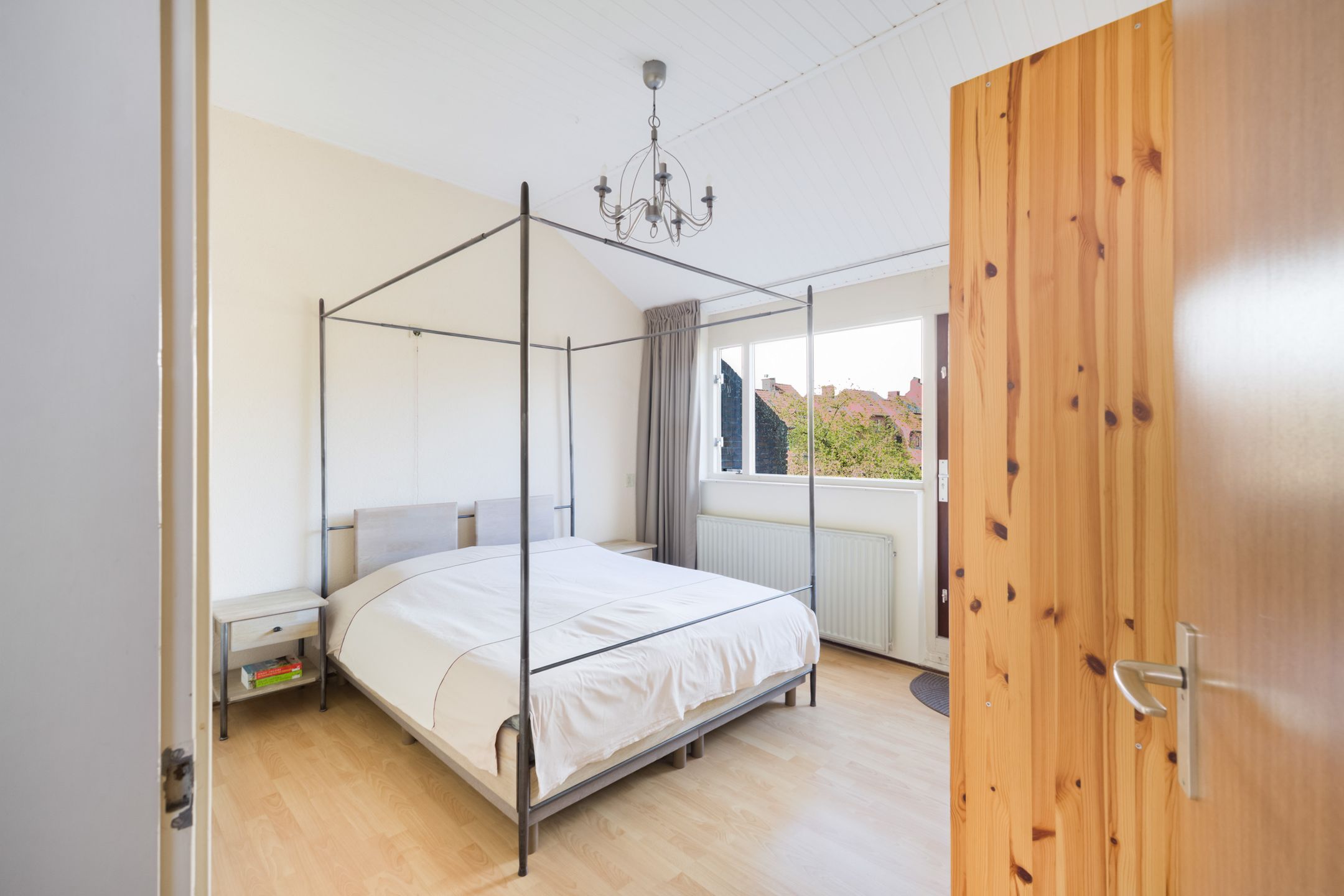 Foto 21 van de Zoom 24