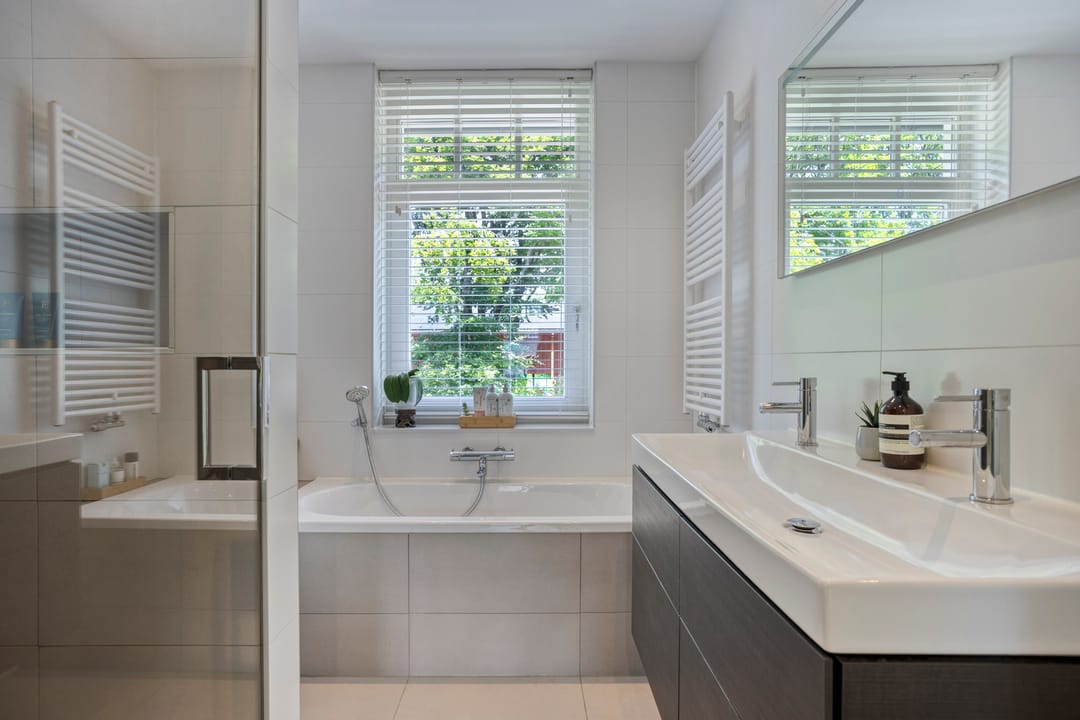 Energy-efficient corner home at the forest edge with five bedrooms and four floors — 26