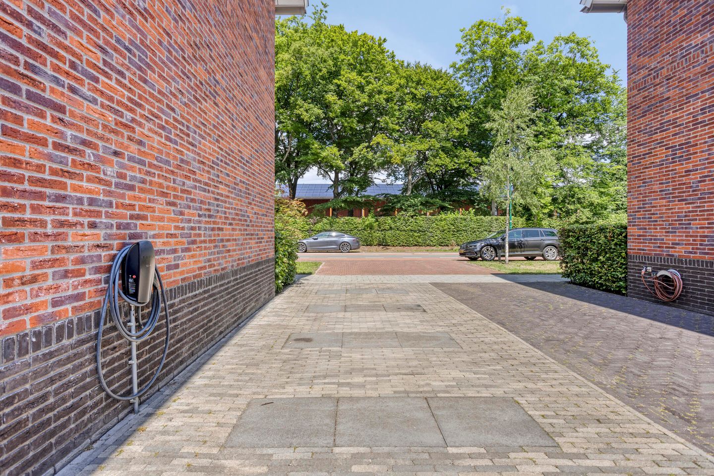 Energy-efficient corner home at the forest edge with five bedrooms and four floors — 44