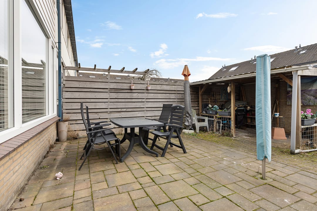 Spacious Four-Bedroom Family Home with Solar Panels in Child-Friendly Hoogezand — 31