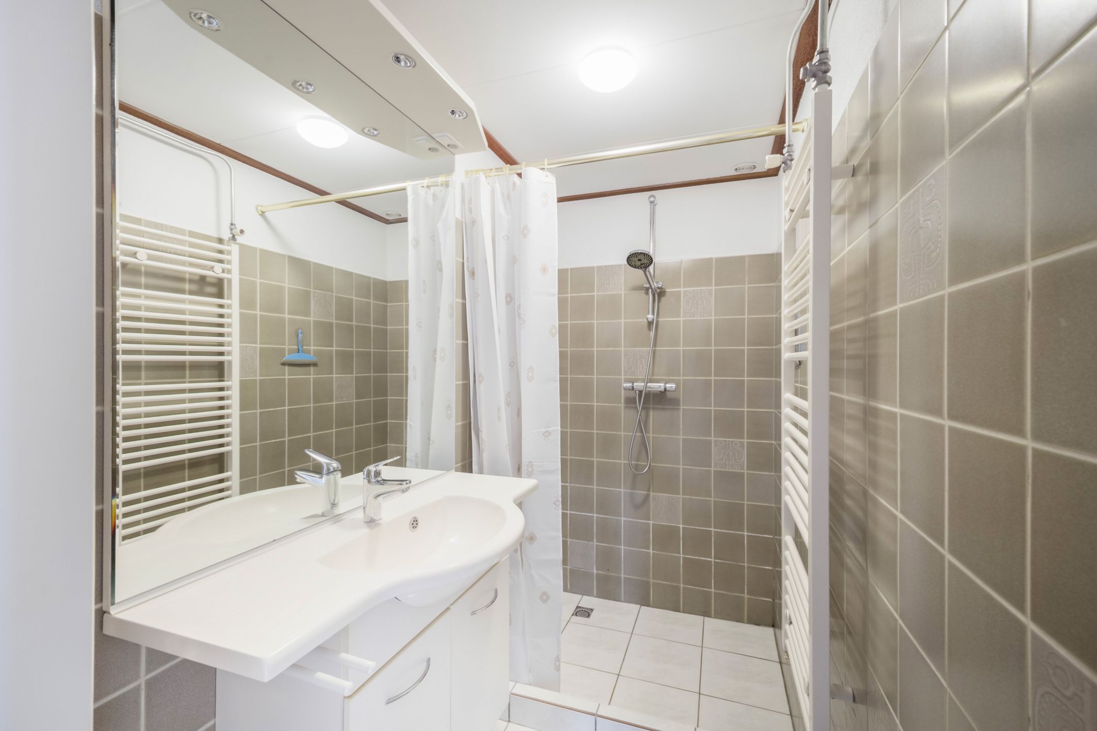 Foto 33 van de Zoom 24