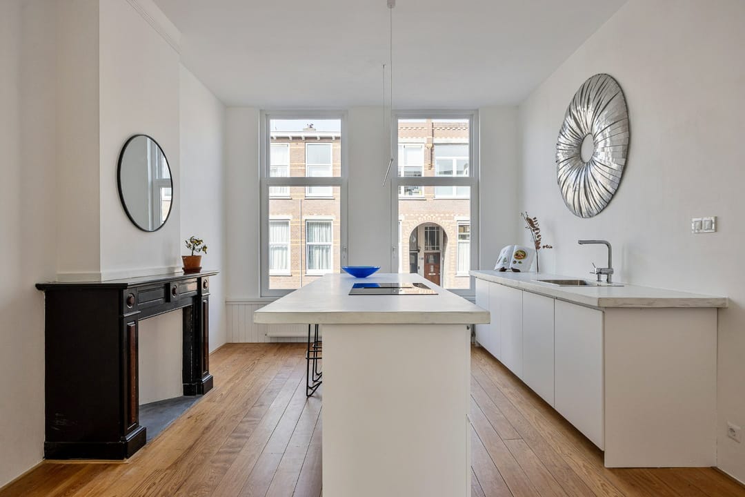 Photo 2 of Halleystraat 4