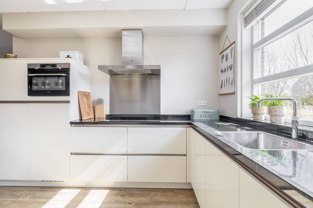 Photo 16 of Koningin Máximalaan 88