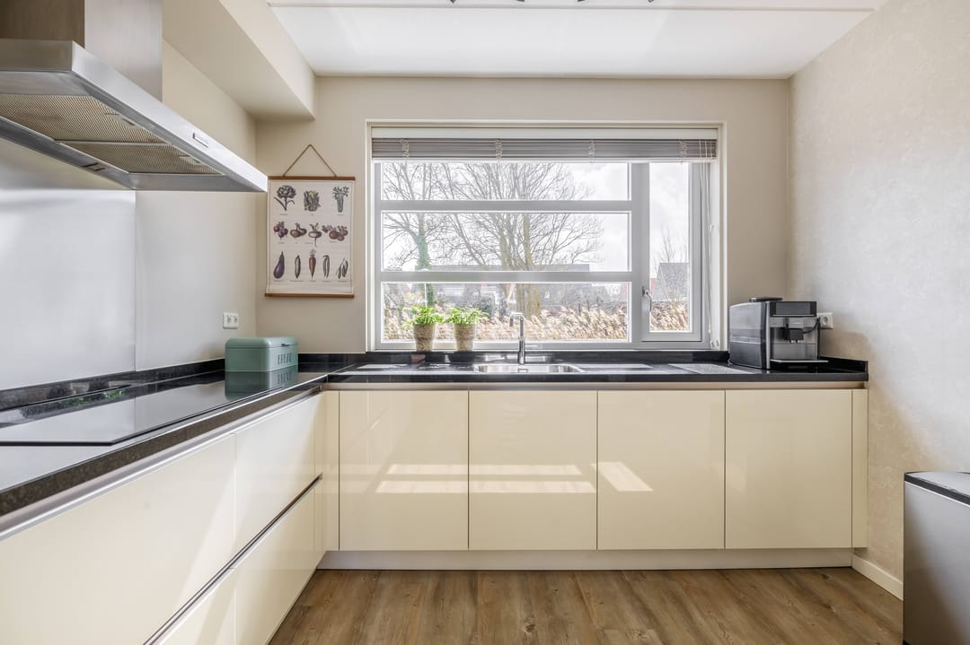 Photo 17 of Koningin Máximalaan 88