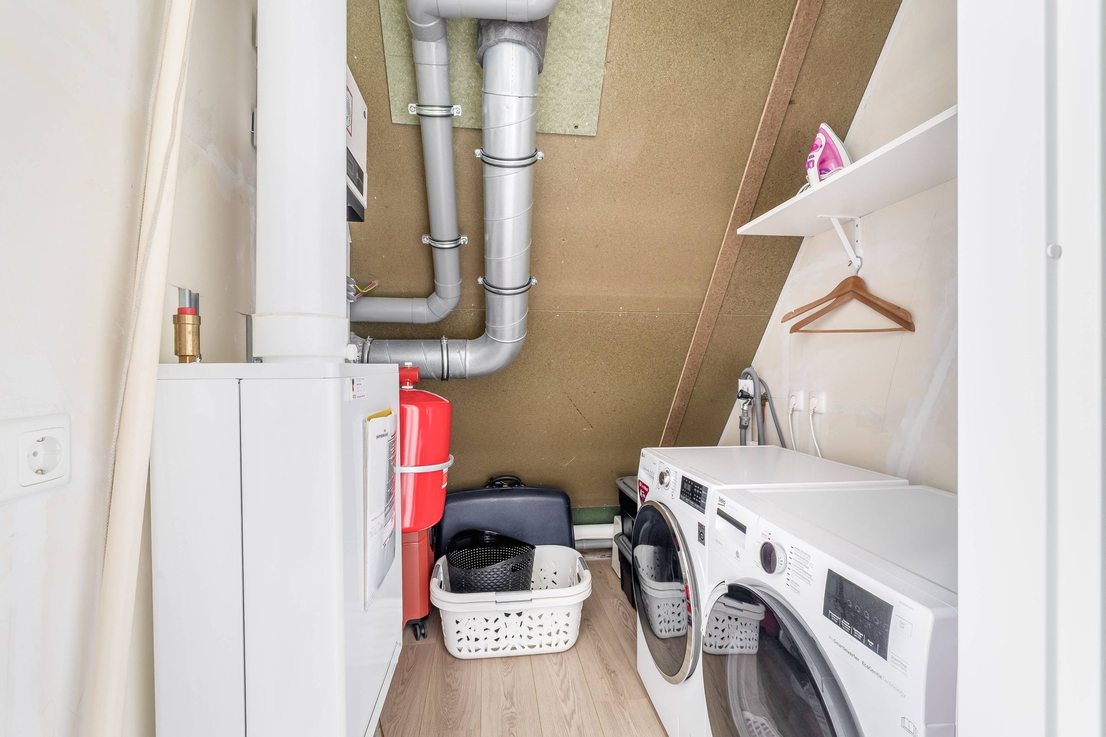 Photo 39 of Koningin Máximalaan 88