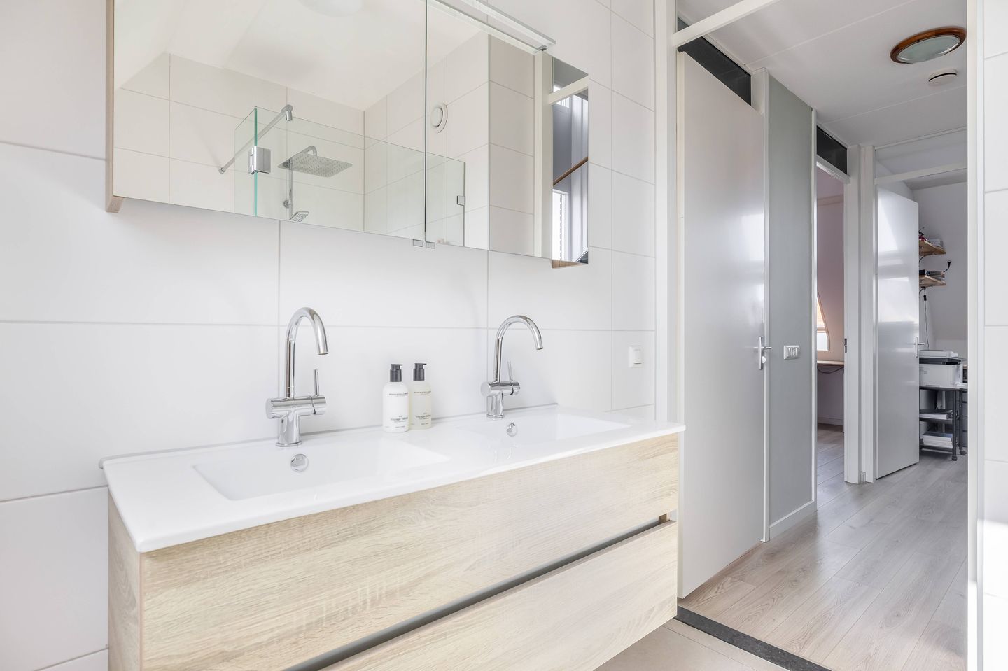 Photo 34 of Koningin Máximalaan 88