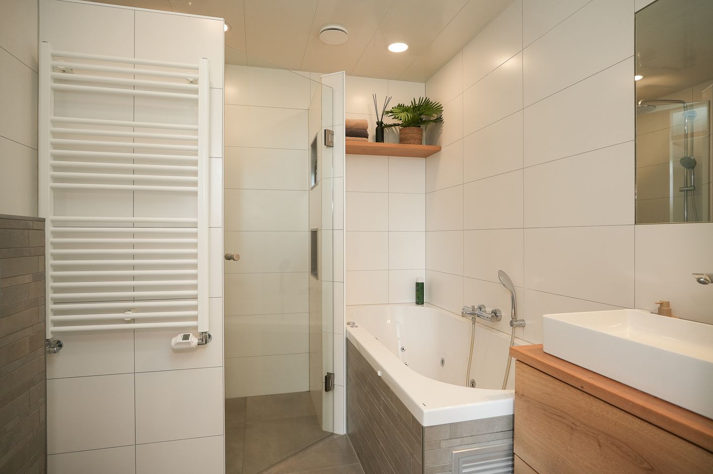 Photo 4 of Prof. Zonnebloemlaan 14