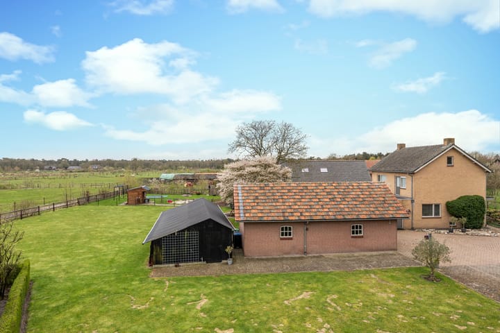 Foto 3 van Erenakkerstraat 2