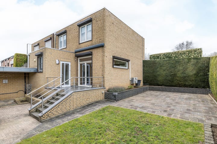 Foto 5 van Spoorstraat 14