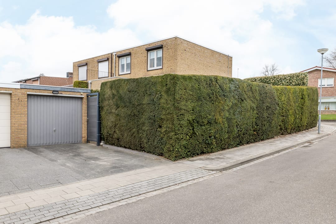 Foto 32 van Spoorstraat 14