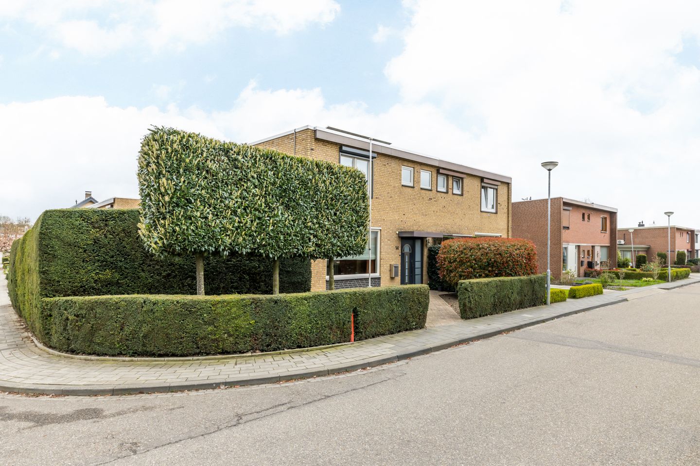 Foto 34 van Spoorstraat 14