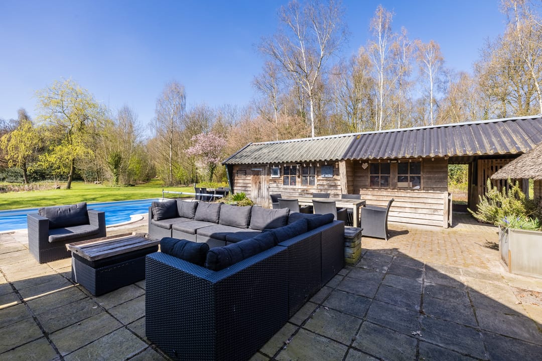 Thatched Farmhouse with Private Forest, Pool and Pond in Koekange — 56