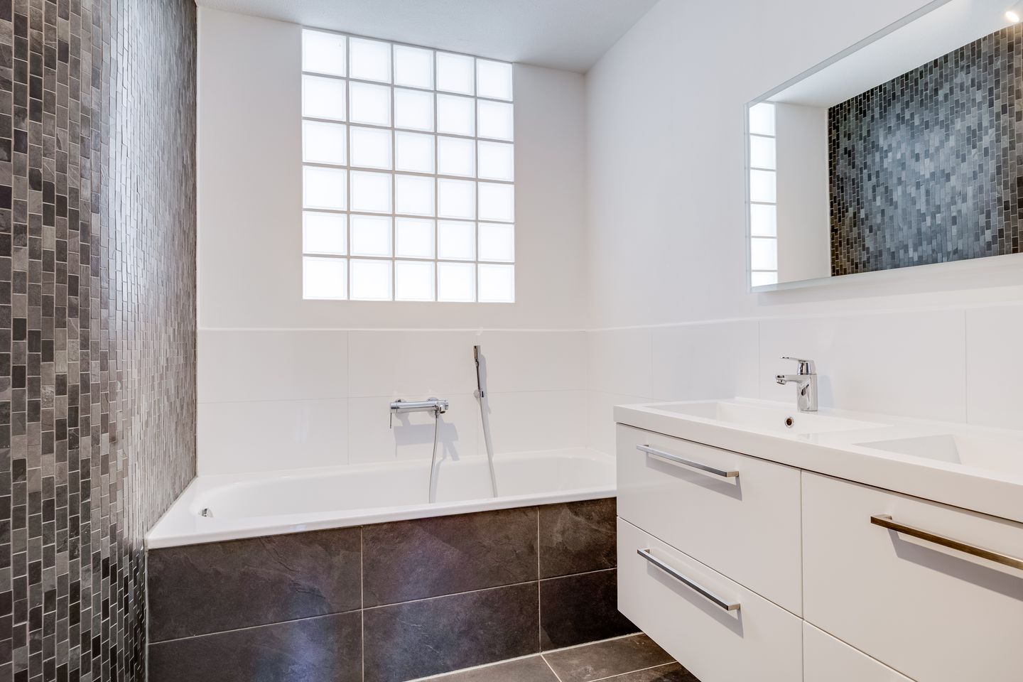 Photo 44 of Bartóklaan 60