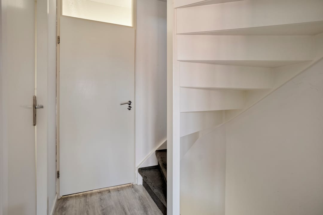 Move-in ready terraced house with sunny garden and private parking in Soest — 13