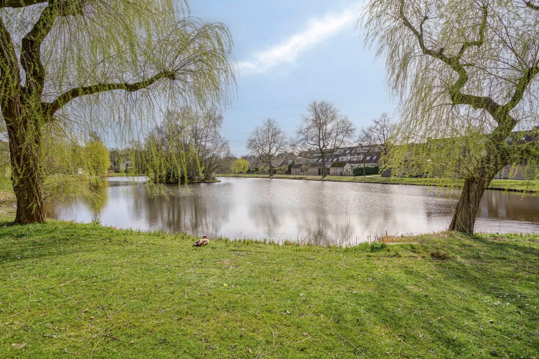 Move-in ready terraced house with sunny garden and private parking in Soest — 31