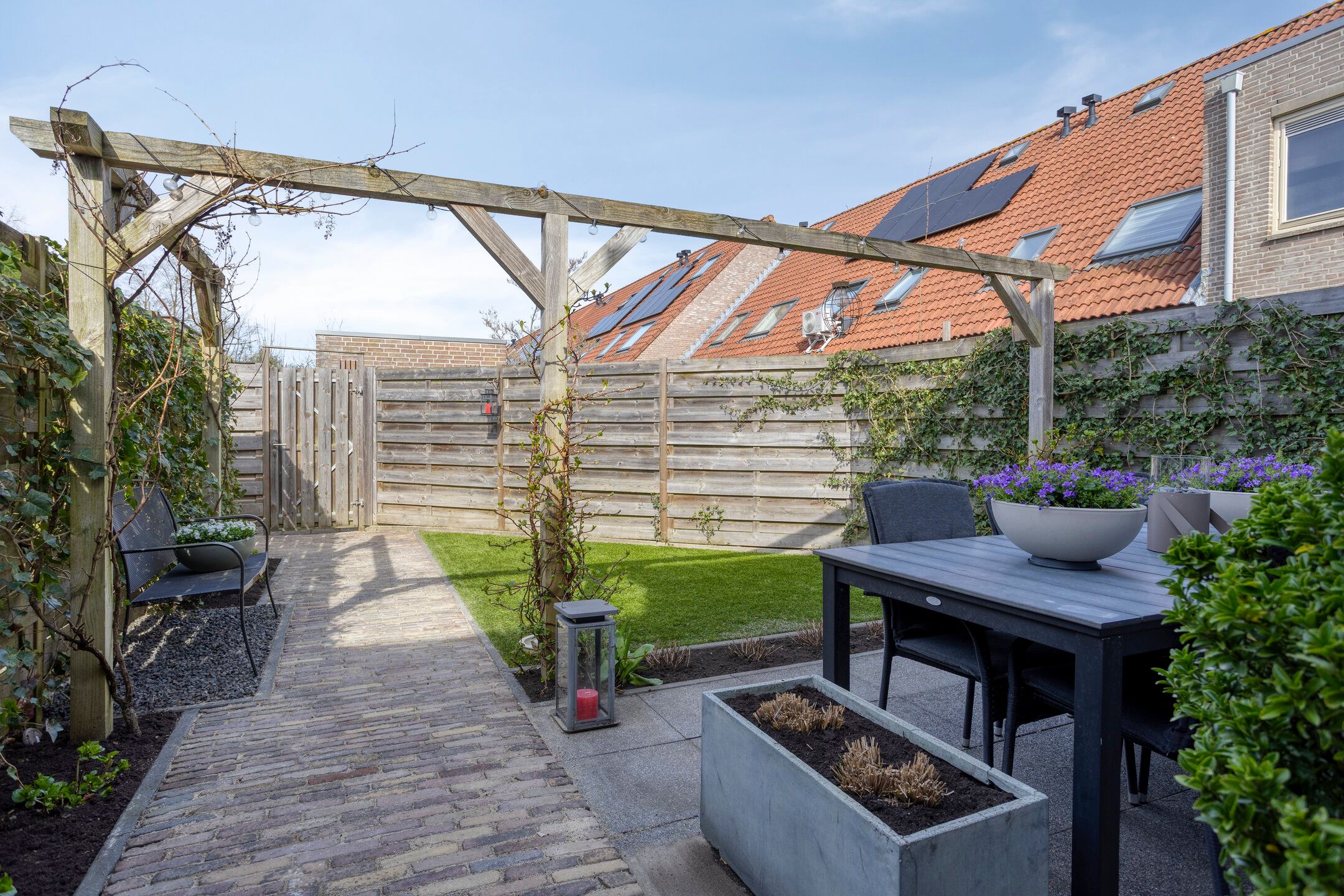 Move-in ready terraced house with sunny garden and private parking in Soest — 27