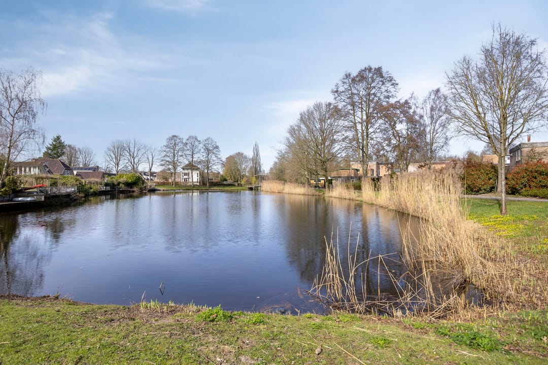 Move-in ready terraced house with sunny garden and private parking in Soest — 32
