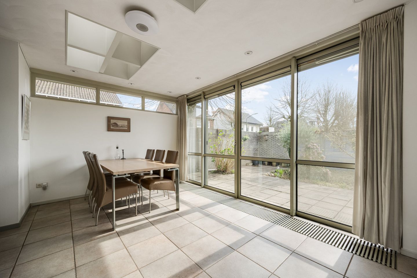 Photo 4 of Elisabeth Bas 1