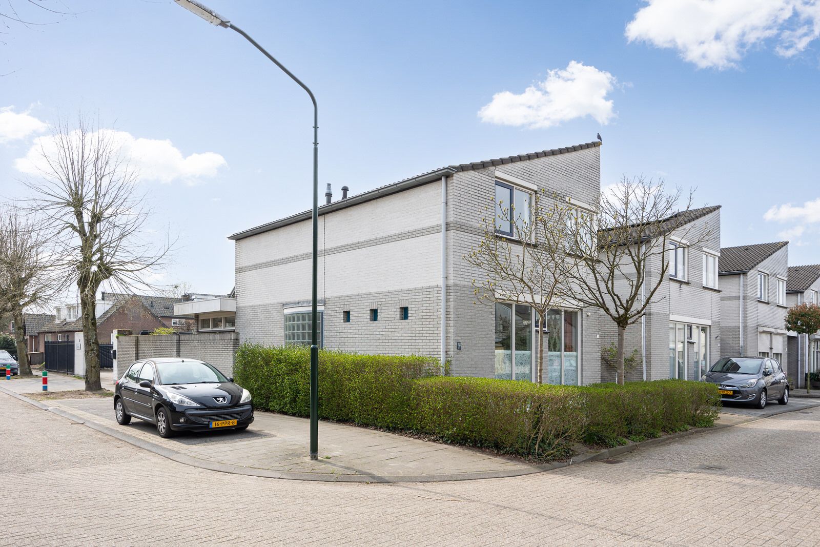 Photo 6 of Elisabeth Bas 1