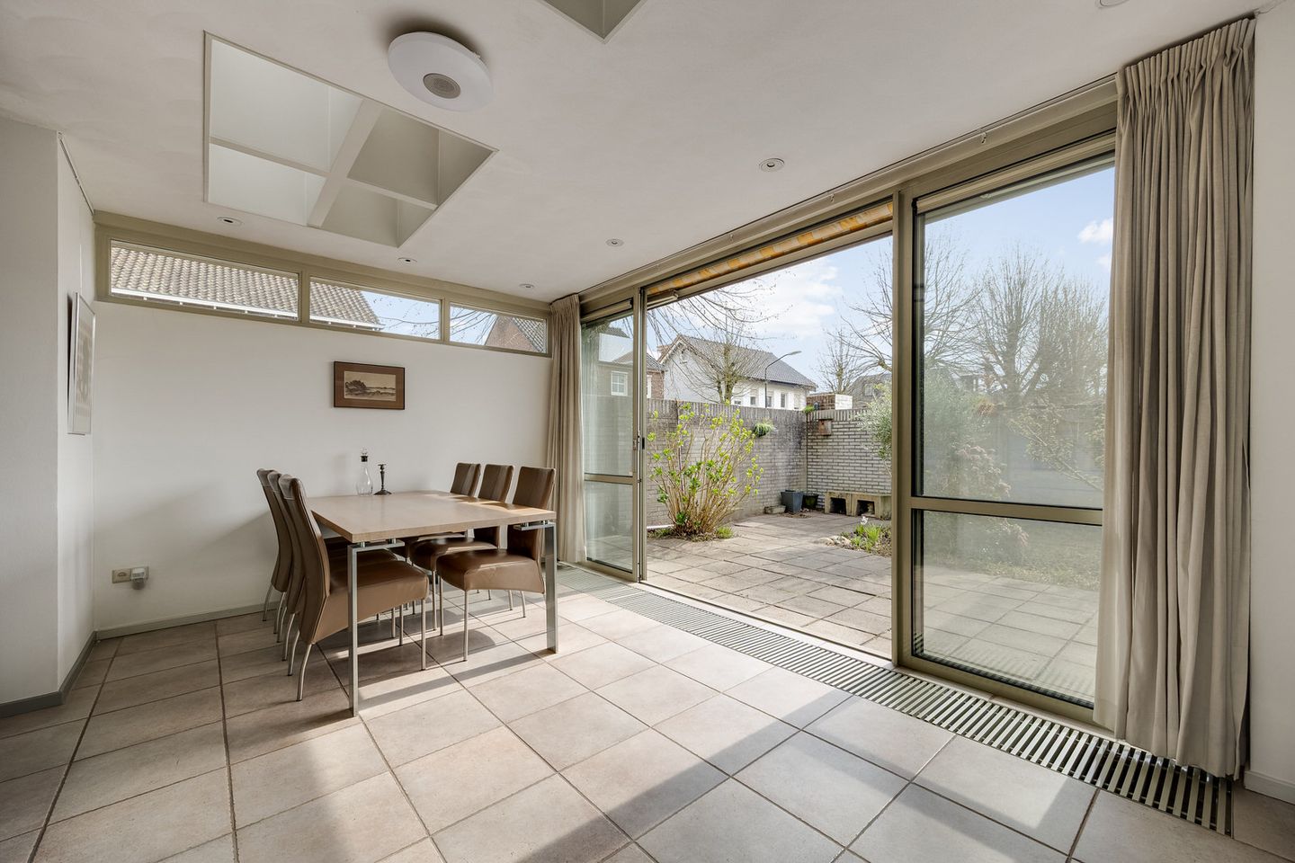 Photo 14 of Elisabeth Bas 1