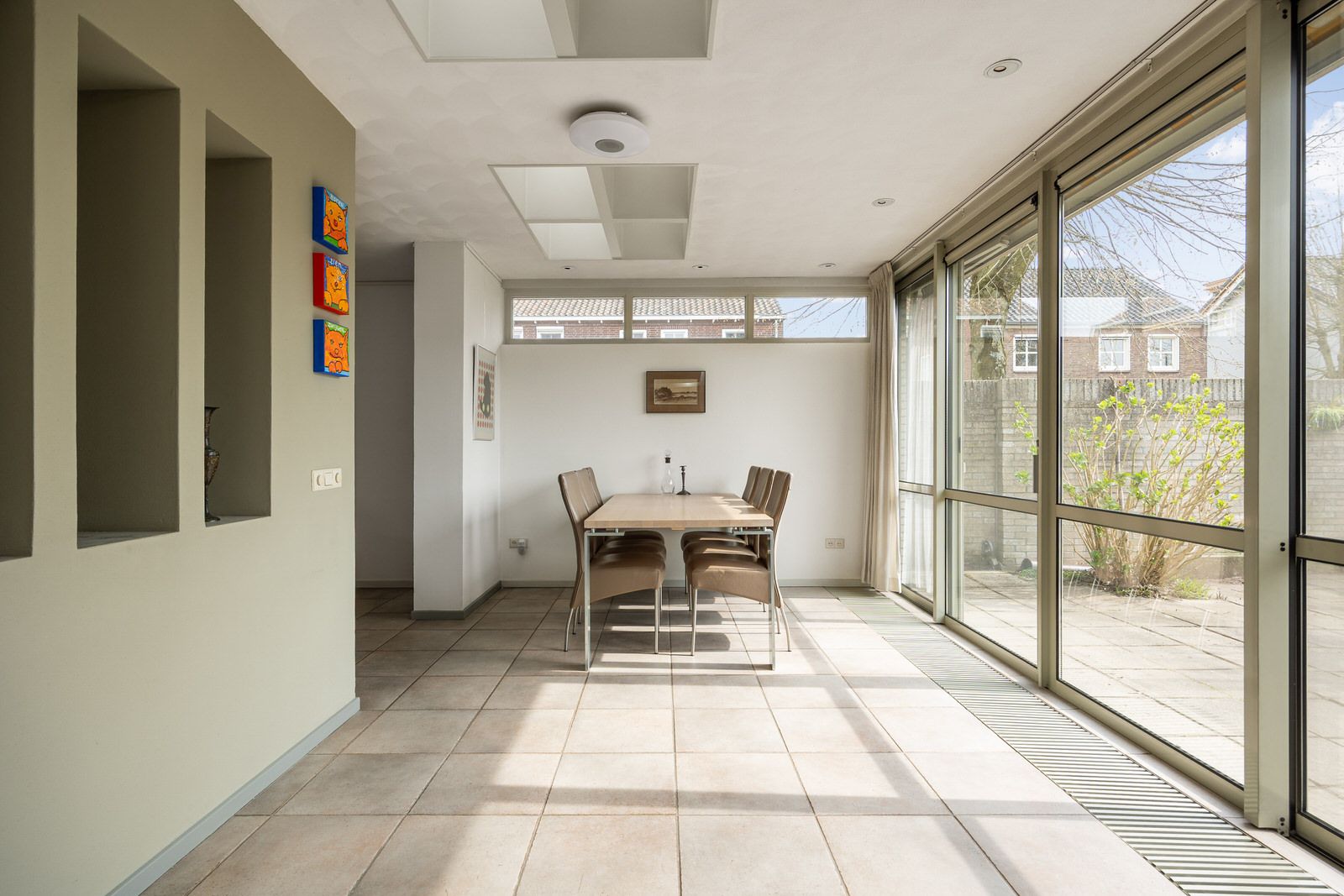 Photo 15 of Elisabeth Bas 1