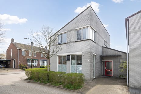 Elisabeth Bas thumbnail