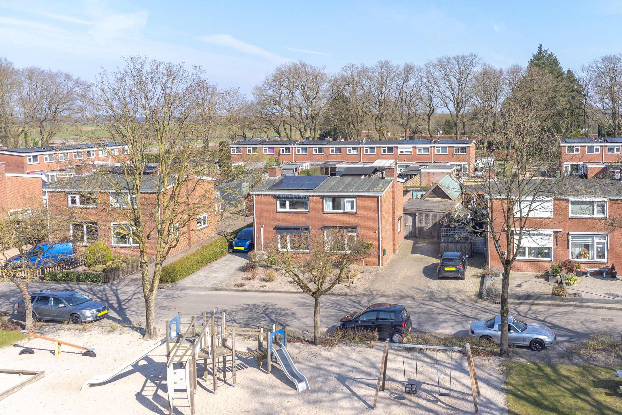 Modern Semi-Detached Home with Extension and Covered Terrace in Child-Friendly Location — 65