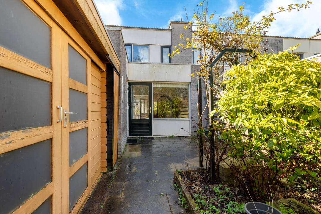 Age-Friendly Terraced Home with Garden Adjacent to Park in Hoofddorp — 23