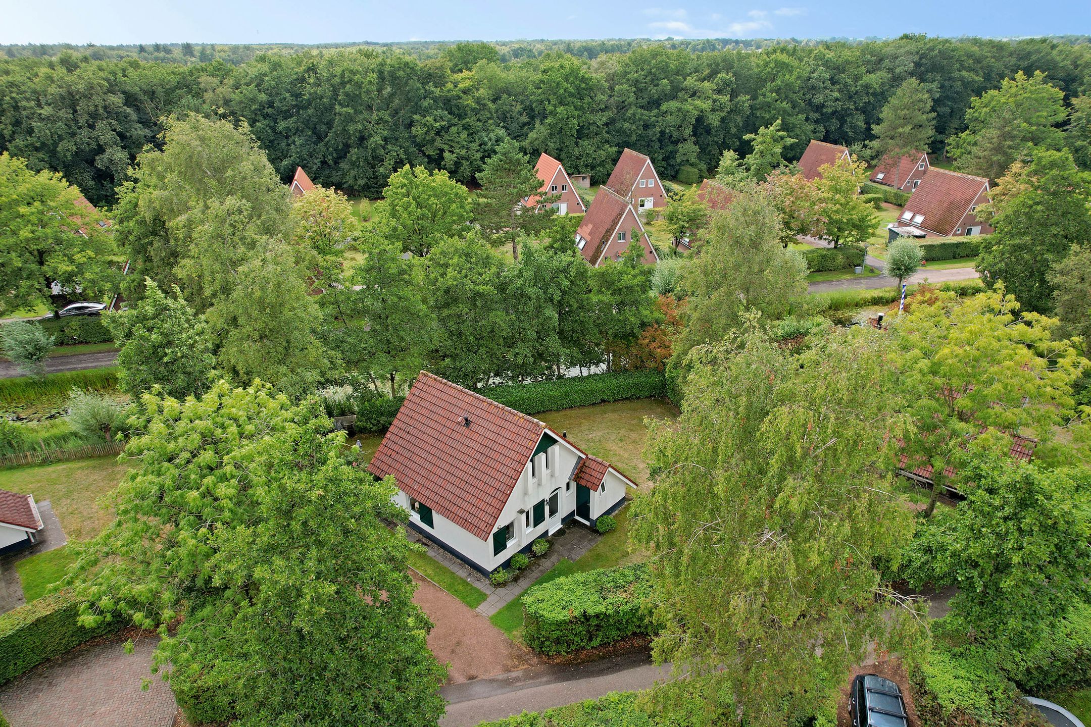 2-bedroom freehold villa in Sint Nicolaasga — photo 2 of 5