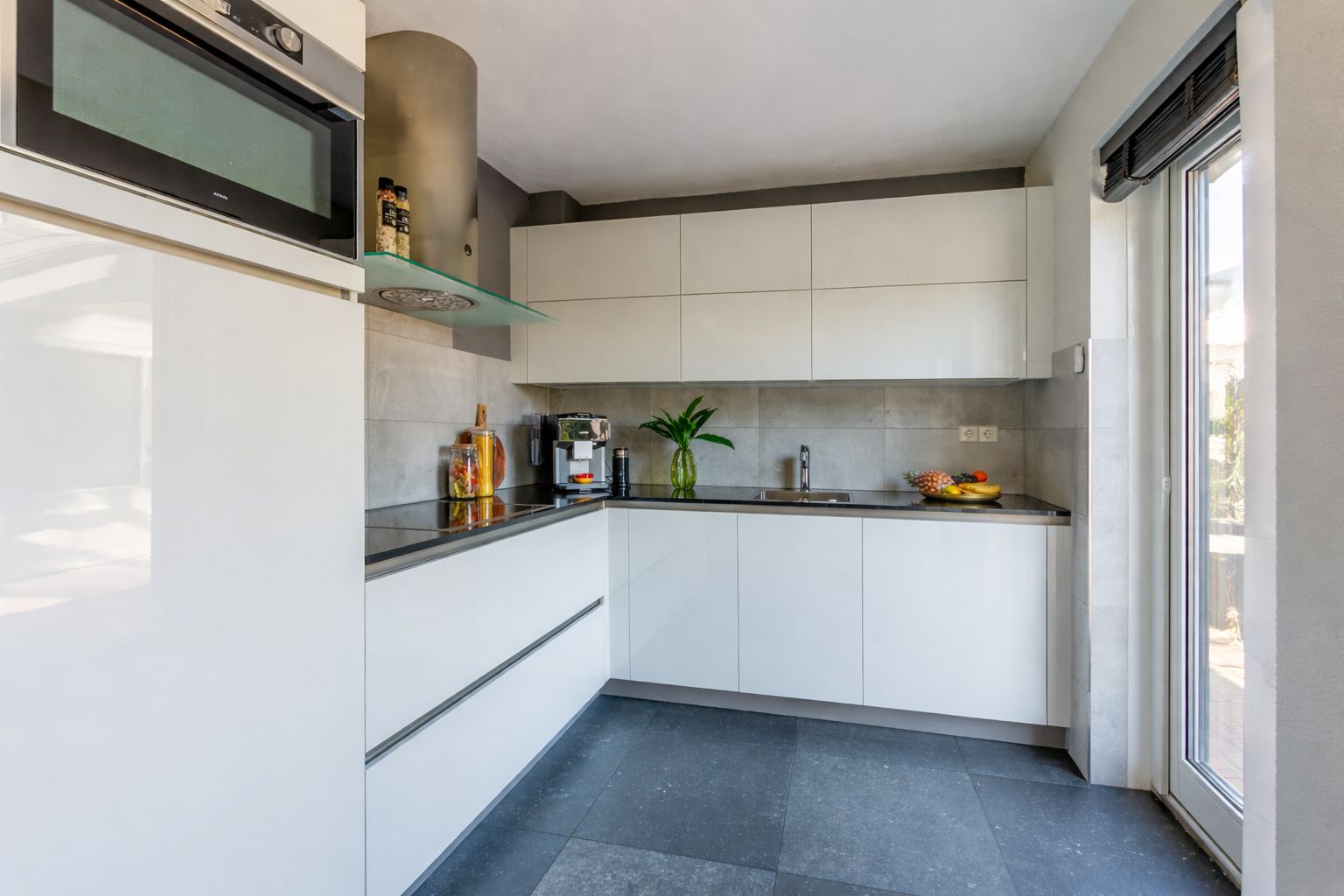 Foto 9 van Esdoornlaan 1-A