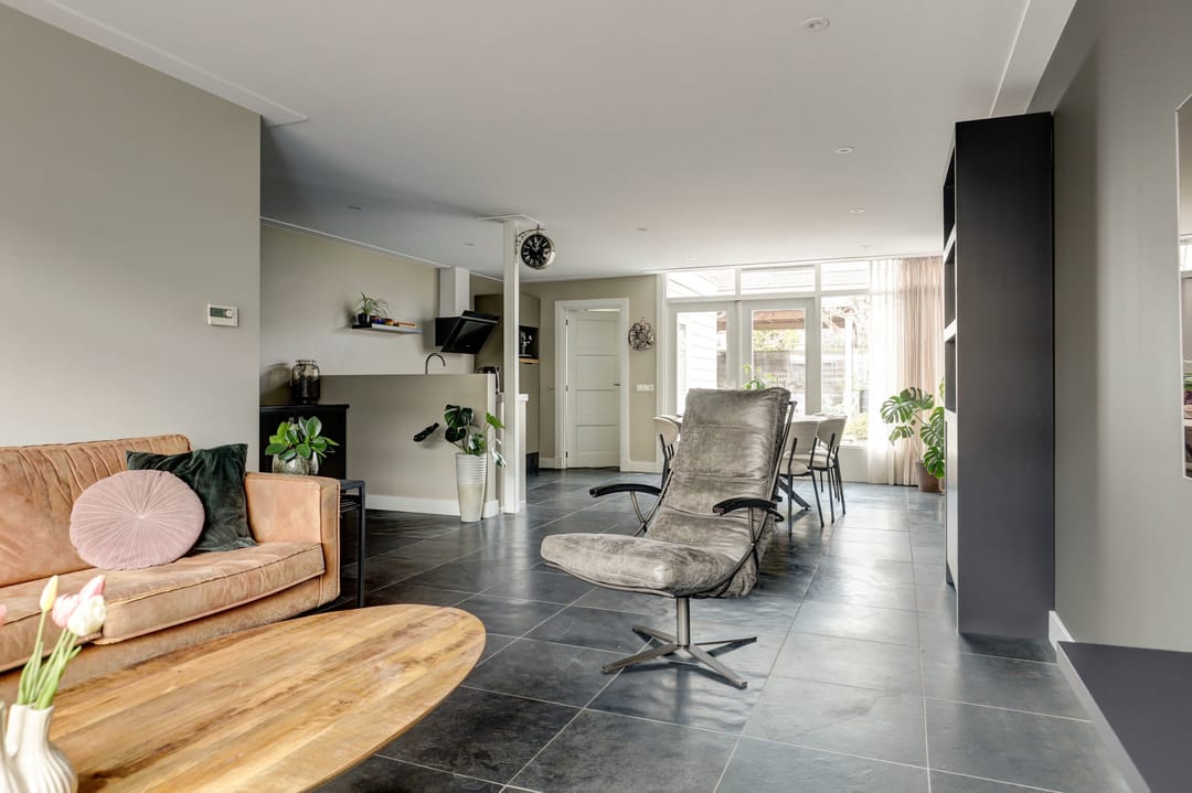 Photo 8 of Dibbitsstraat 10