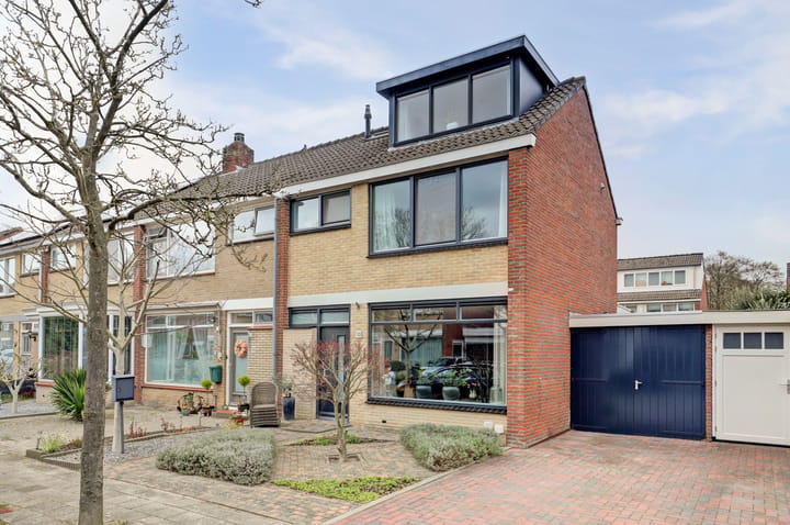 Photo 4 of Dibbitsstraat 10