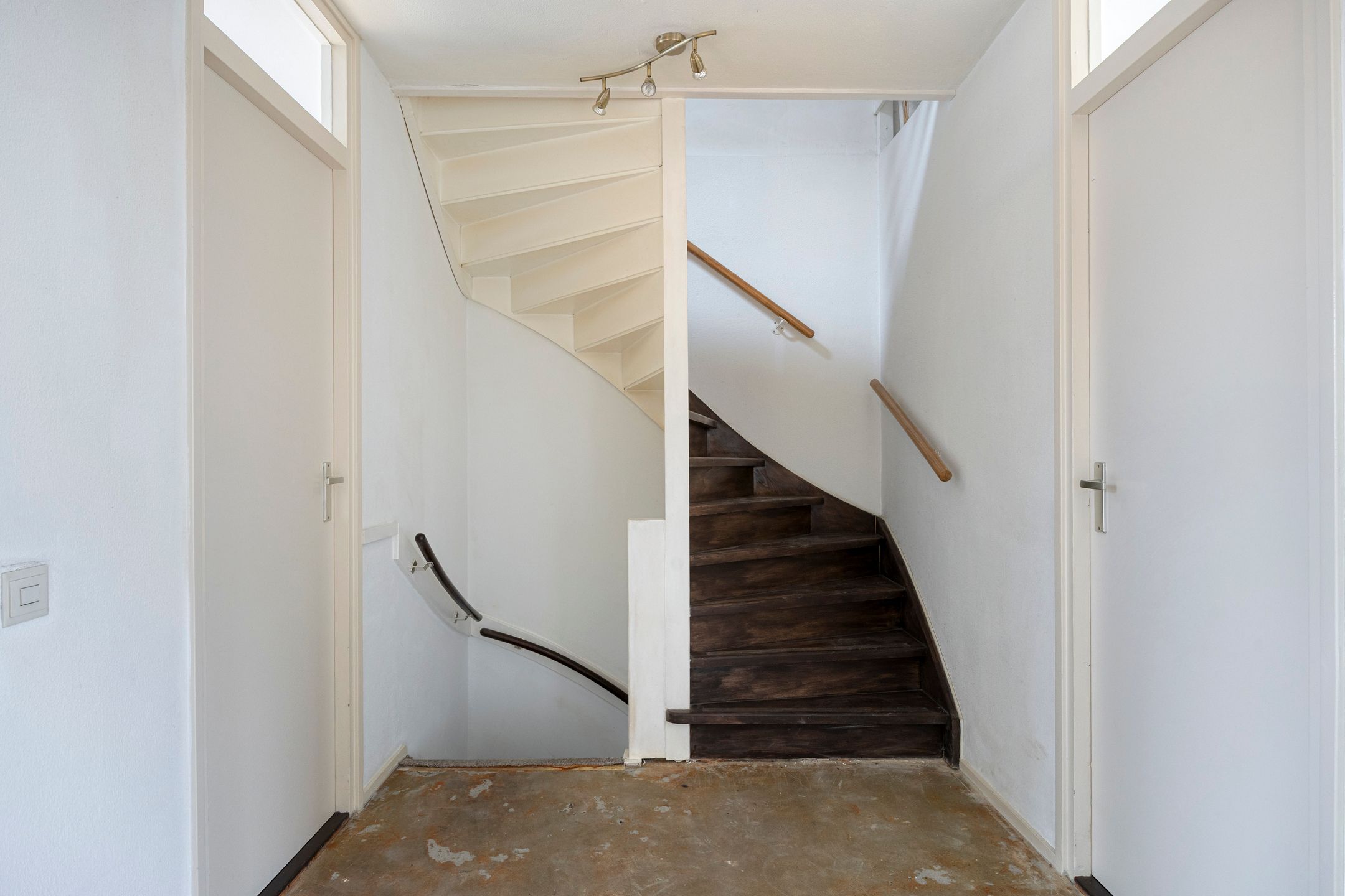 Spacious Family Home with Four Bedrooms and South-Facing Garden in Quiet Langdonk Neighborhood — 12