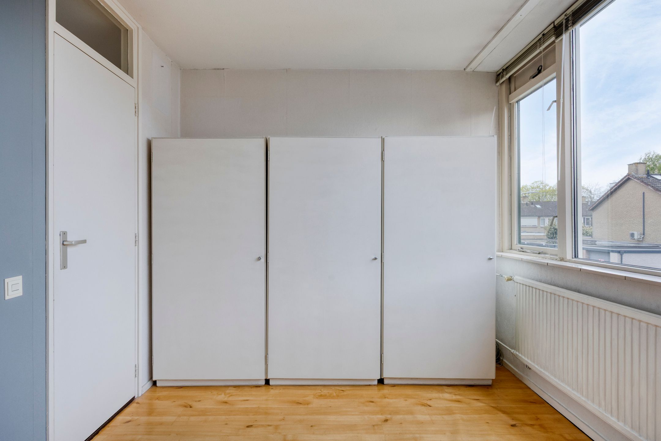 Spacious Family Home with Four Bedrooms and South-Facing Garden in Quiet Langdonk Neighborhood — 18
