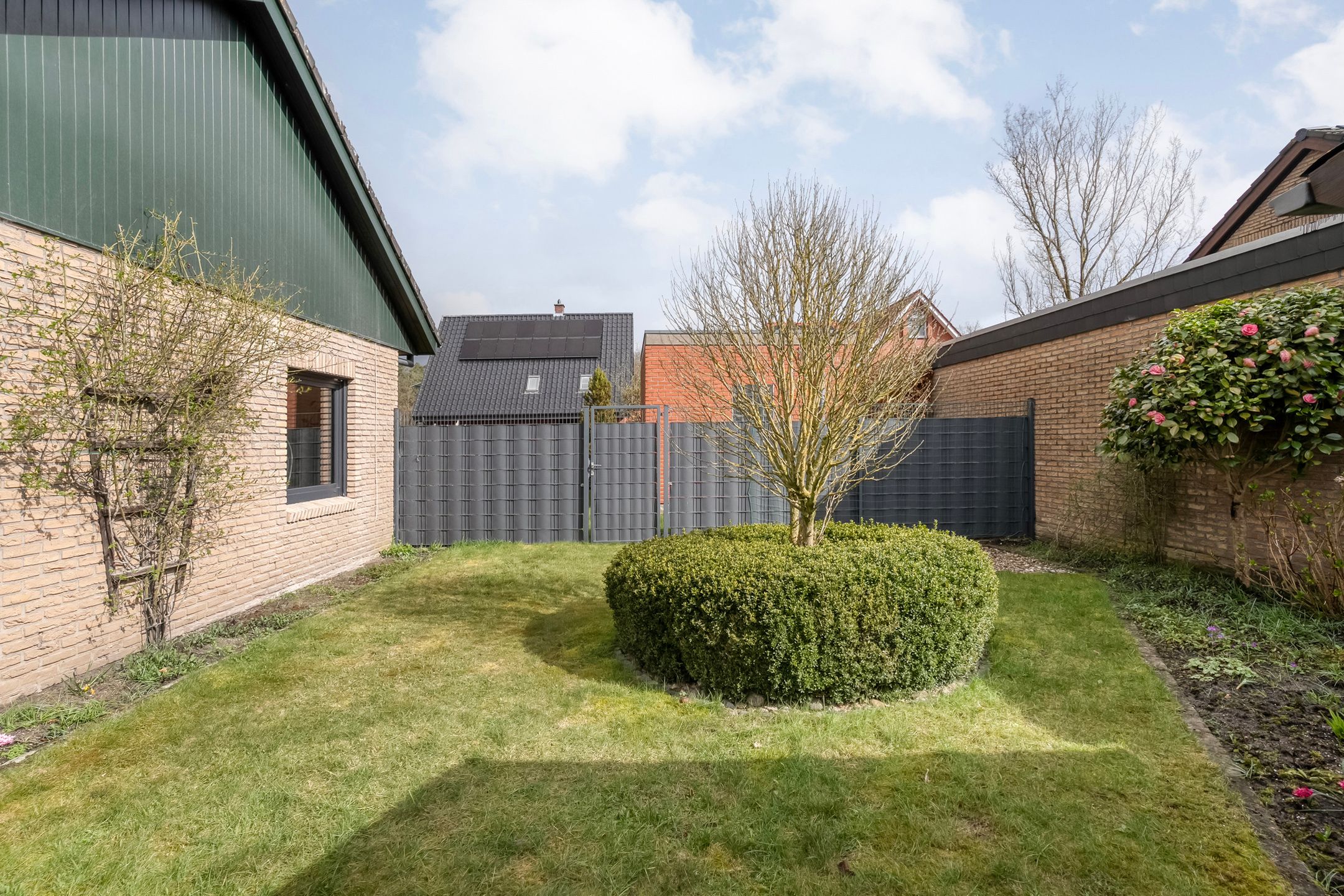 Energy-efficient semi-bungalow in quiet residential area near Dutch border — 30