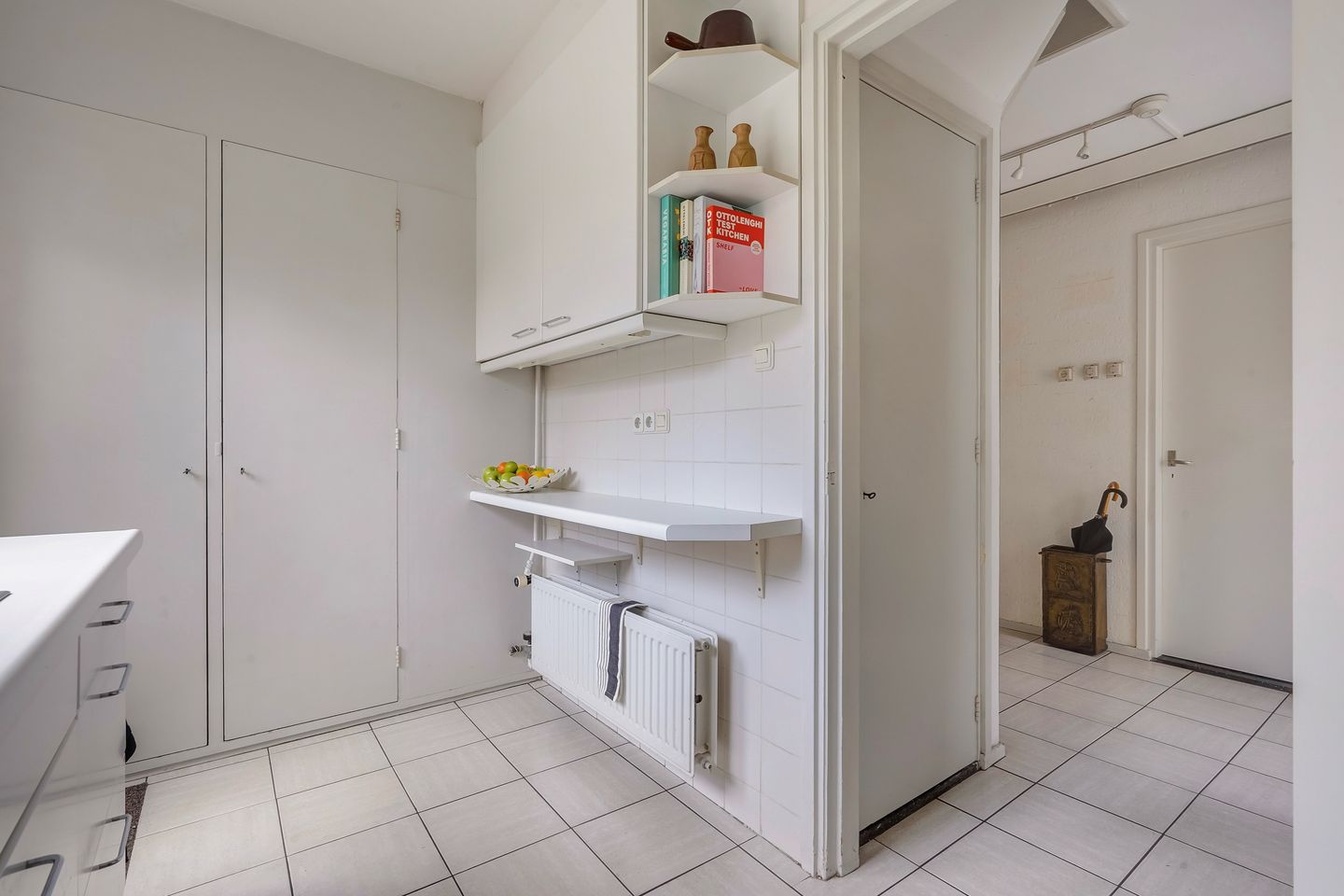 Spacious corner house with four bedrooms in Delft — 19