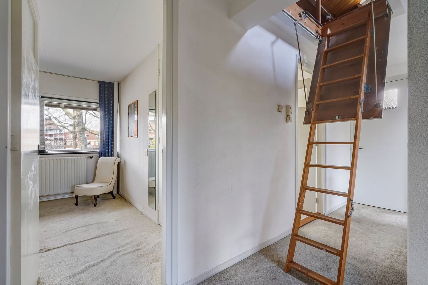 Spacious corner house with four bedrooms in Delft — 50
