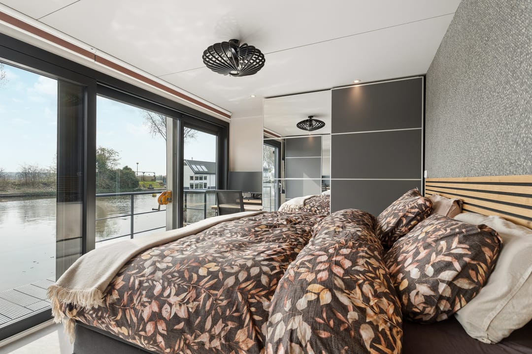 Luxury Sustainable Water Living in a 2024 HT-Lofts Houseboat — 23
