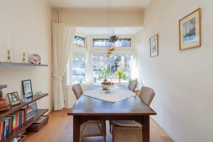 Photo 2 of Jan van den Bergstraat 61