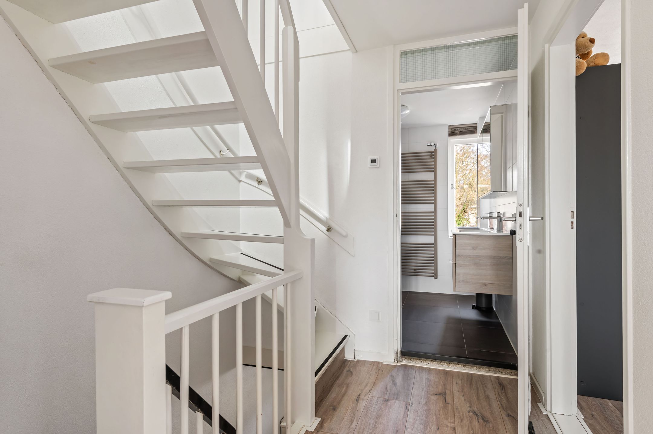 Surprisingly Spacious and Sustainable Family Home in Quiet Courtyard Setting — 27