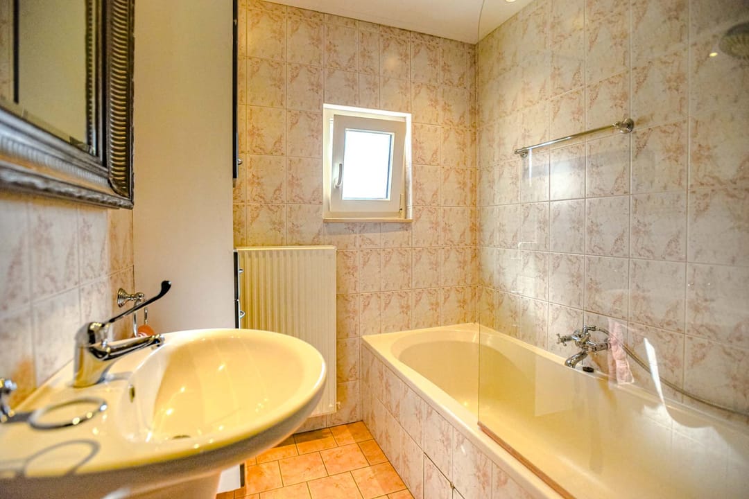 Spacious detached home with two independent apartments in rural South Limburg — 46