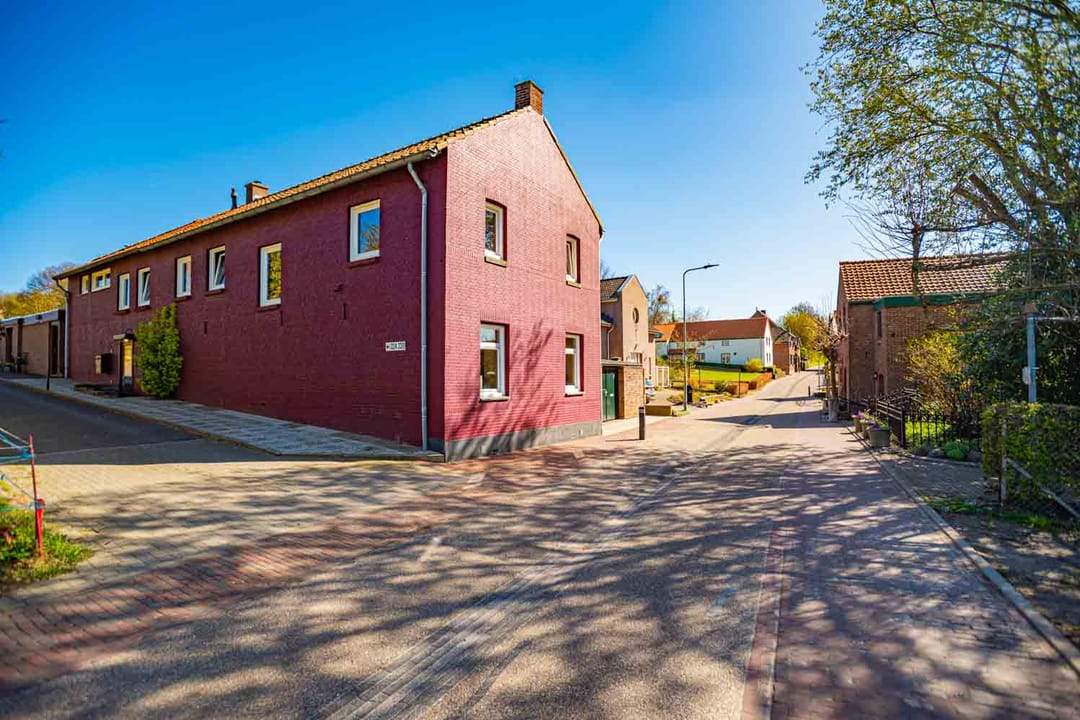 Spacious detached home with two independent apartments in rural South Limburg — 67