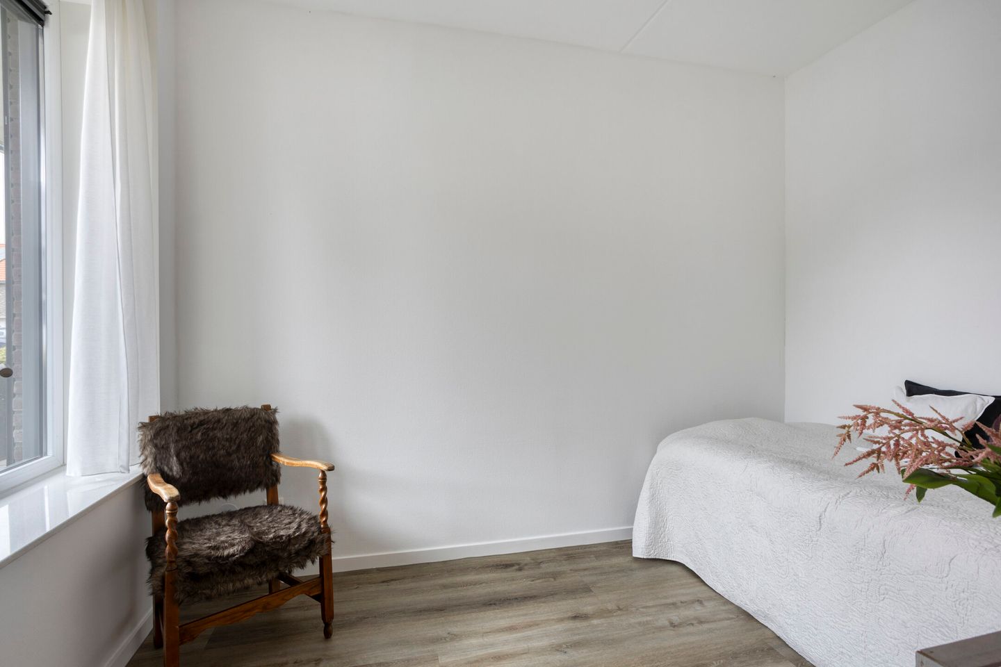 Photo 19 of Litho 27